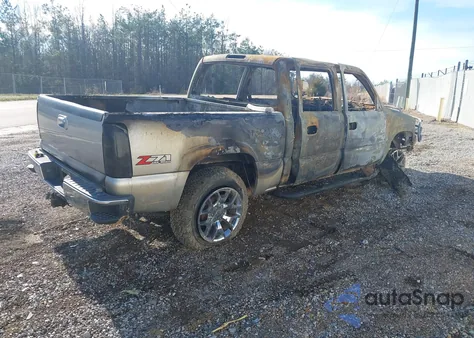 2005 GMC Sierra 1500 Slt z USA, uszkodzony, nr VIN 2GTEK13T551305890